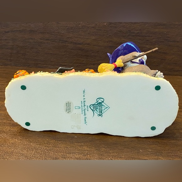 CHARMING TAILS We’re a Kooky Spooky Family Halloween Figurine by Fitz & Floyd - Picture 13 of 15